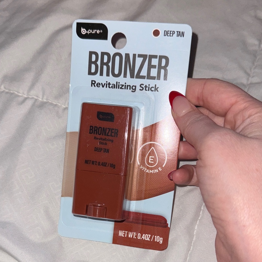 B Pure Bronzer Revitalizing Stick